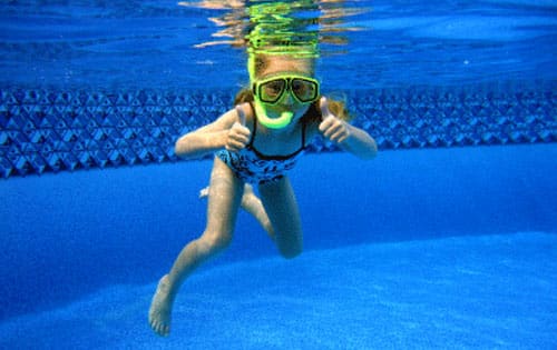 pool cleaning service